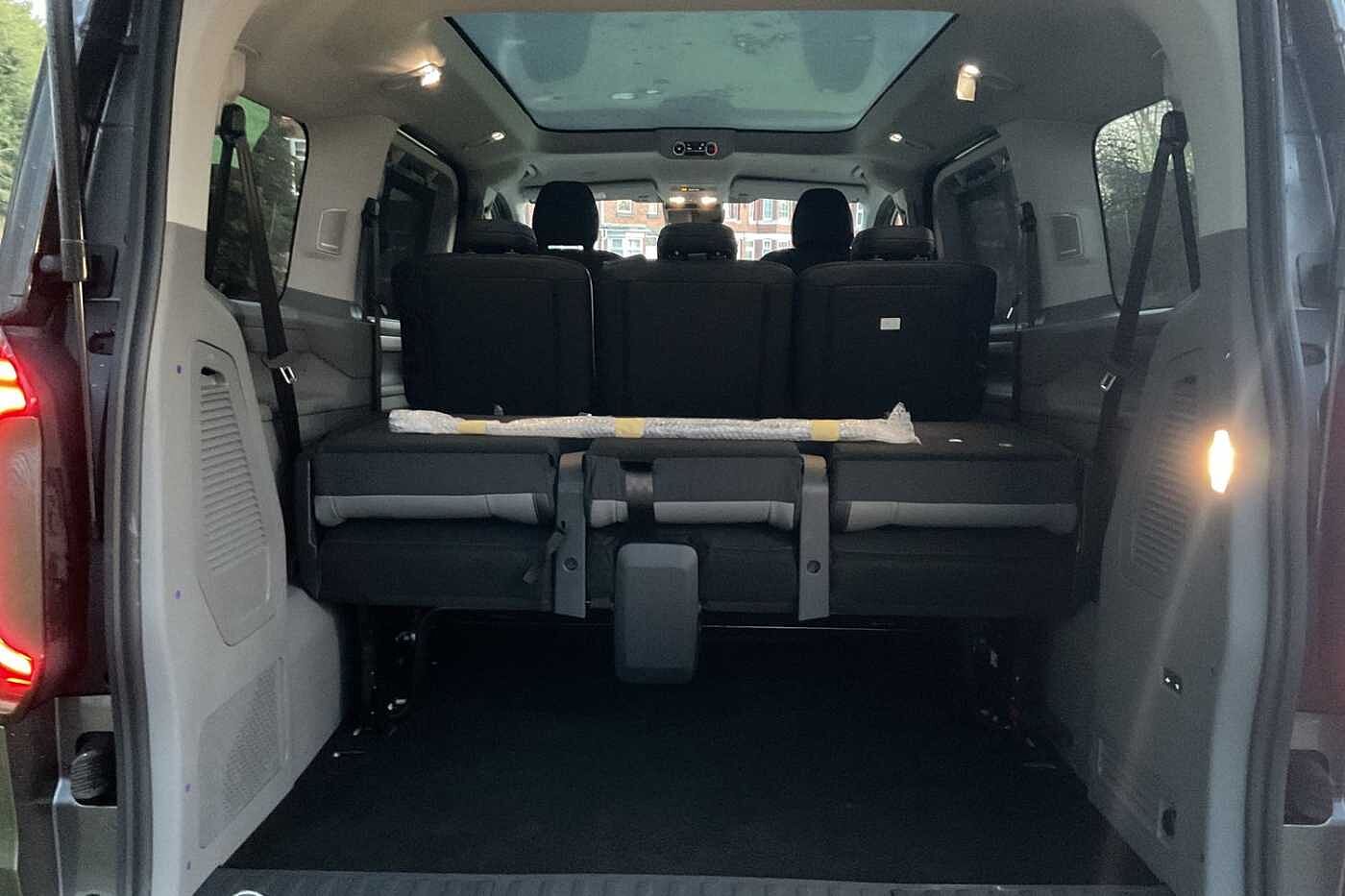 Volkswagen Transporter Shuttle