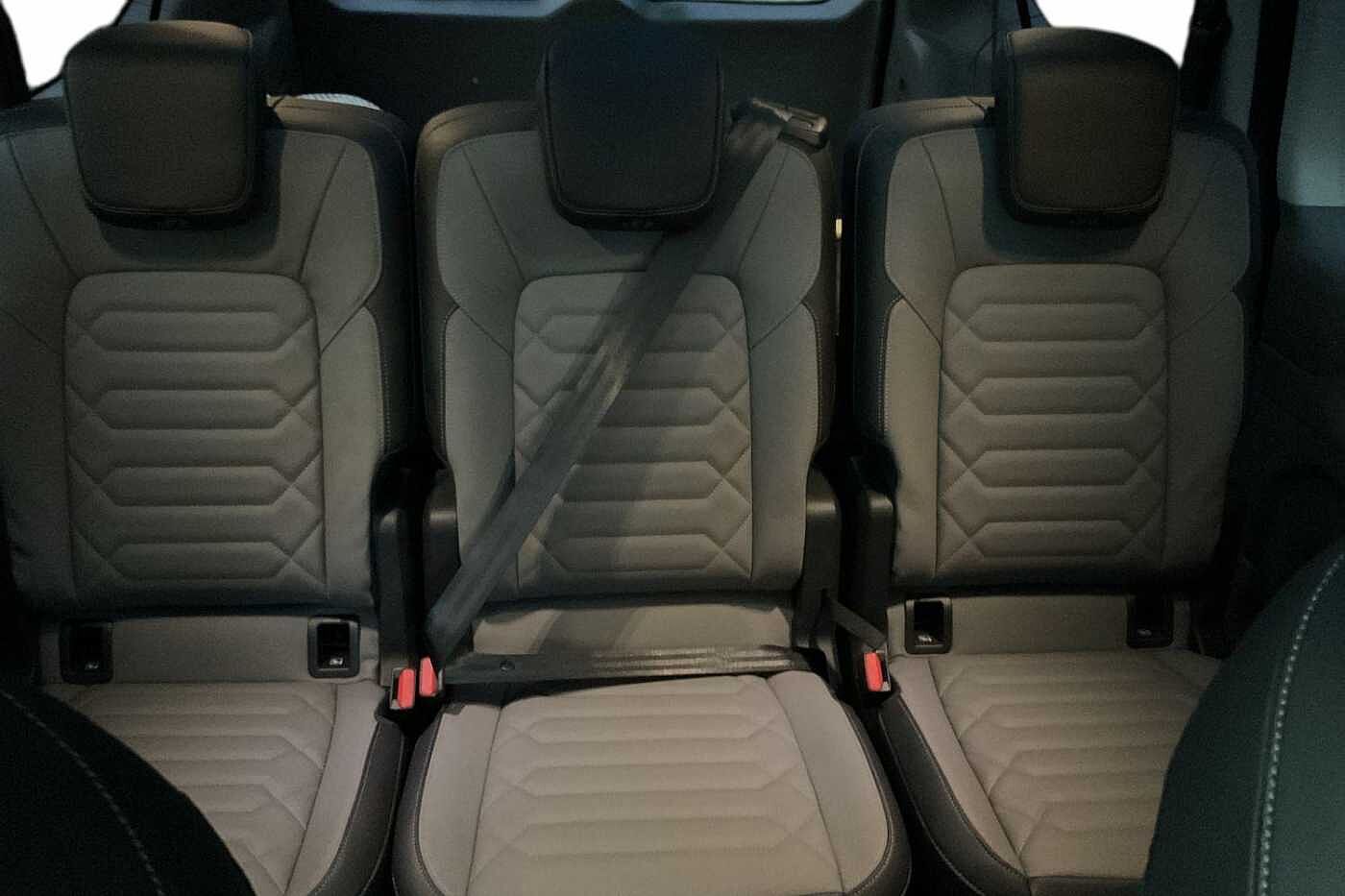 Volkswagen Transporter Shuttle