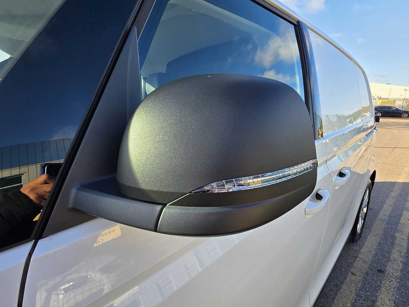 Volkswagen ID. Buzz Cargo