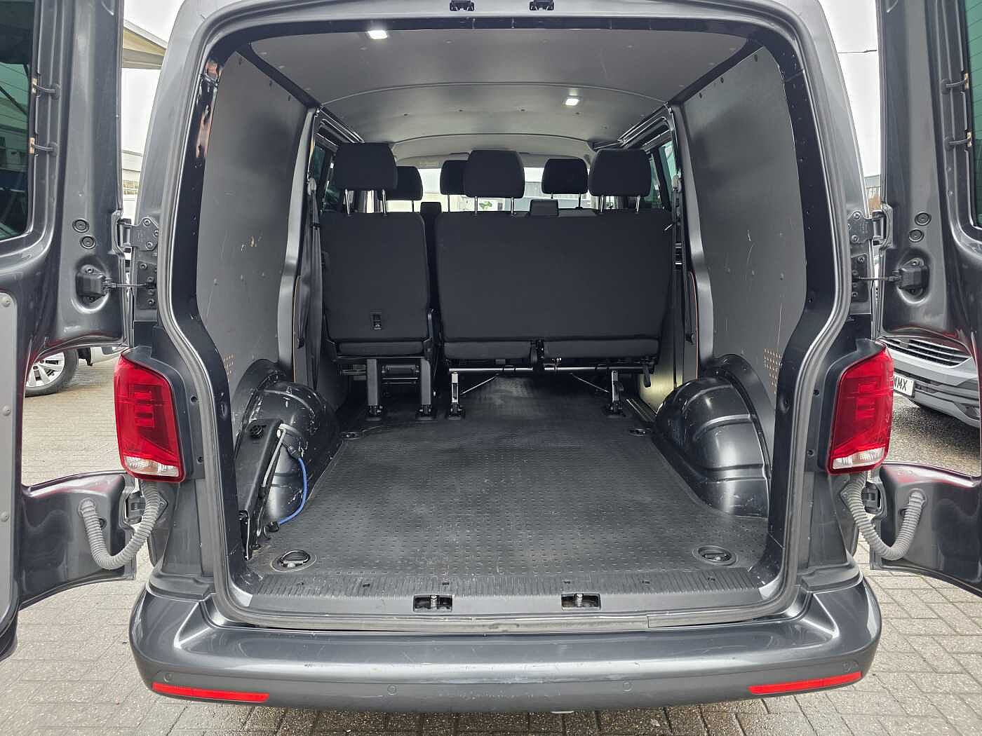 Volkswagen Transporter Kombi