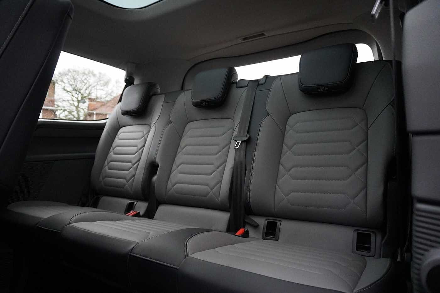 Volkswagen Transporter Shuttle