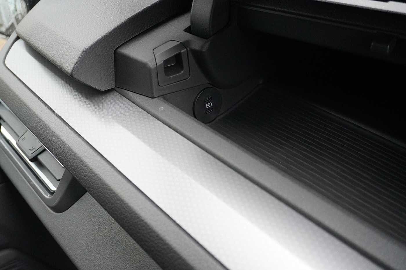 Volkswagen Transporter Shuttle