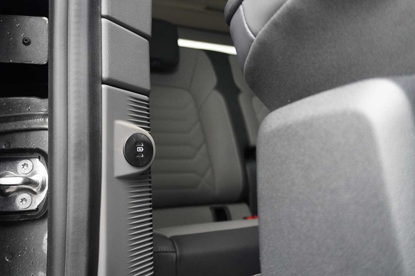 Volkswagen Transporter Shuttle