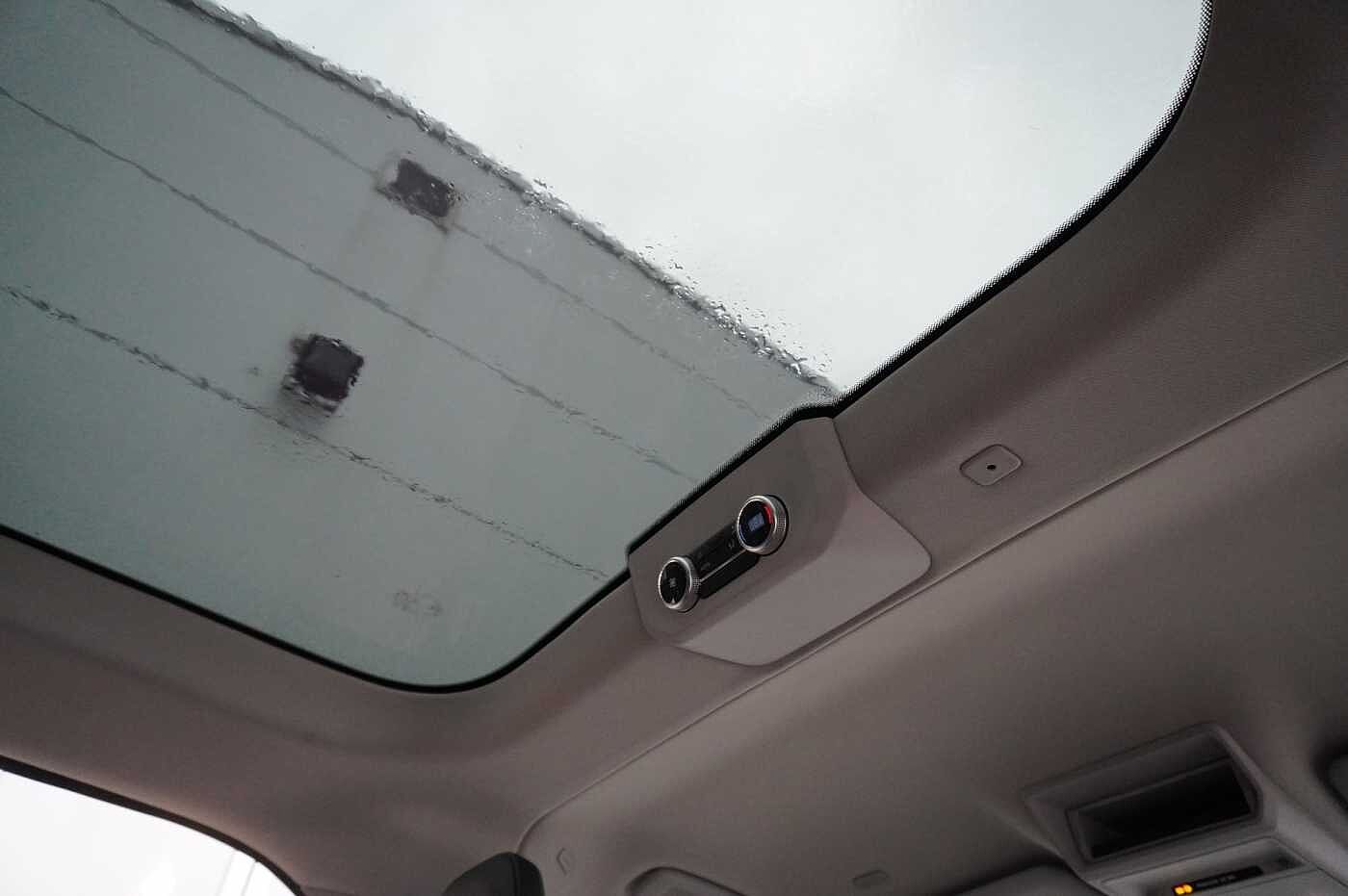 Volkswagen Transporter Shuttle