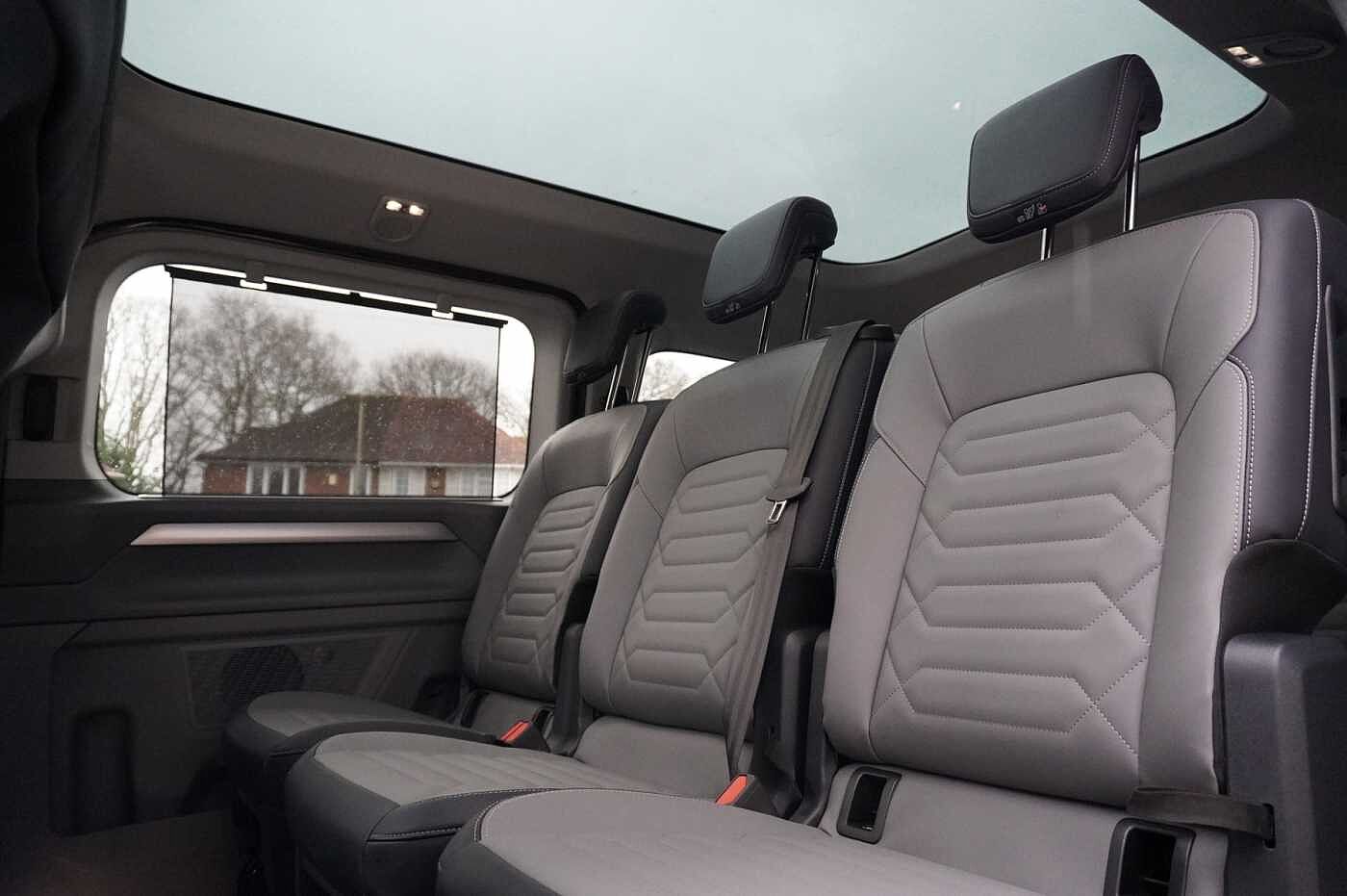 Volkswagen Transporter Shuttle