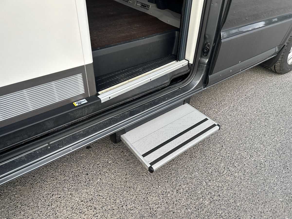 Volkswagen Grand California