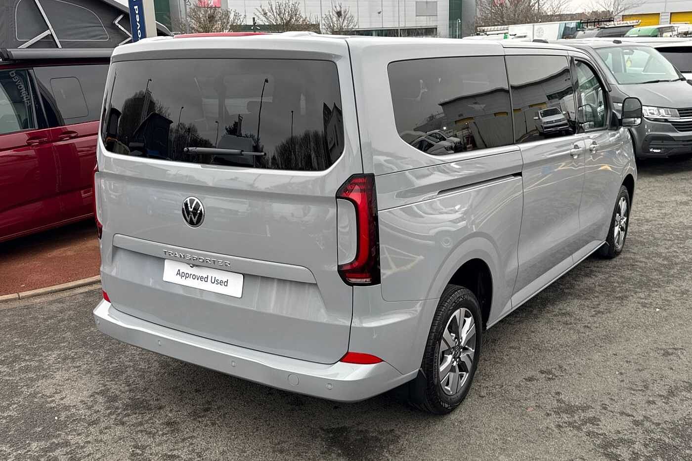 Volkswagen Transporter Shuttle
