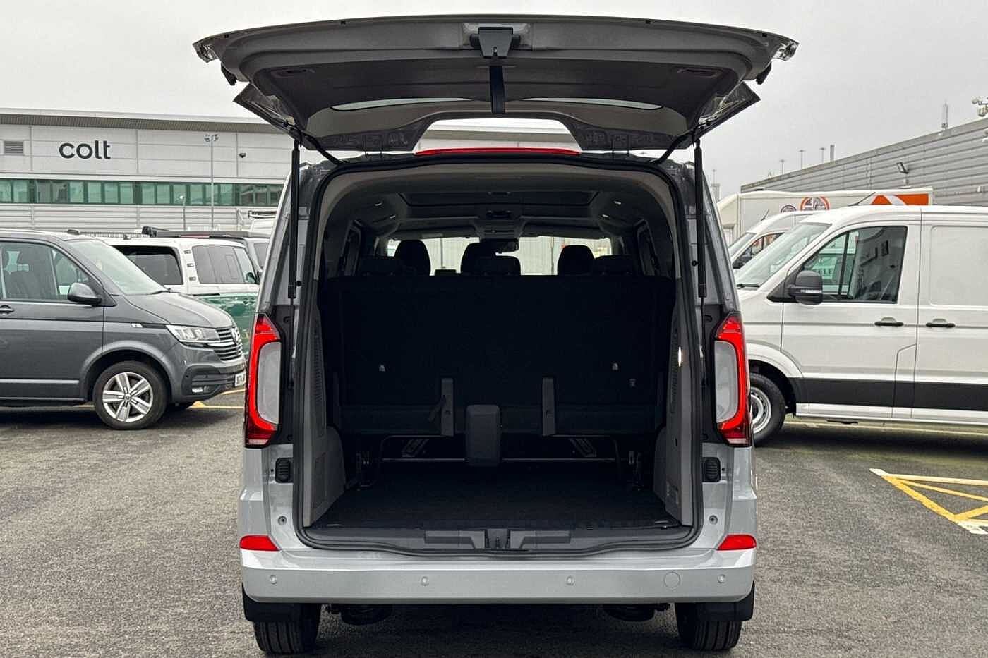 Volkswagen Transporter Shuttle