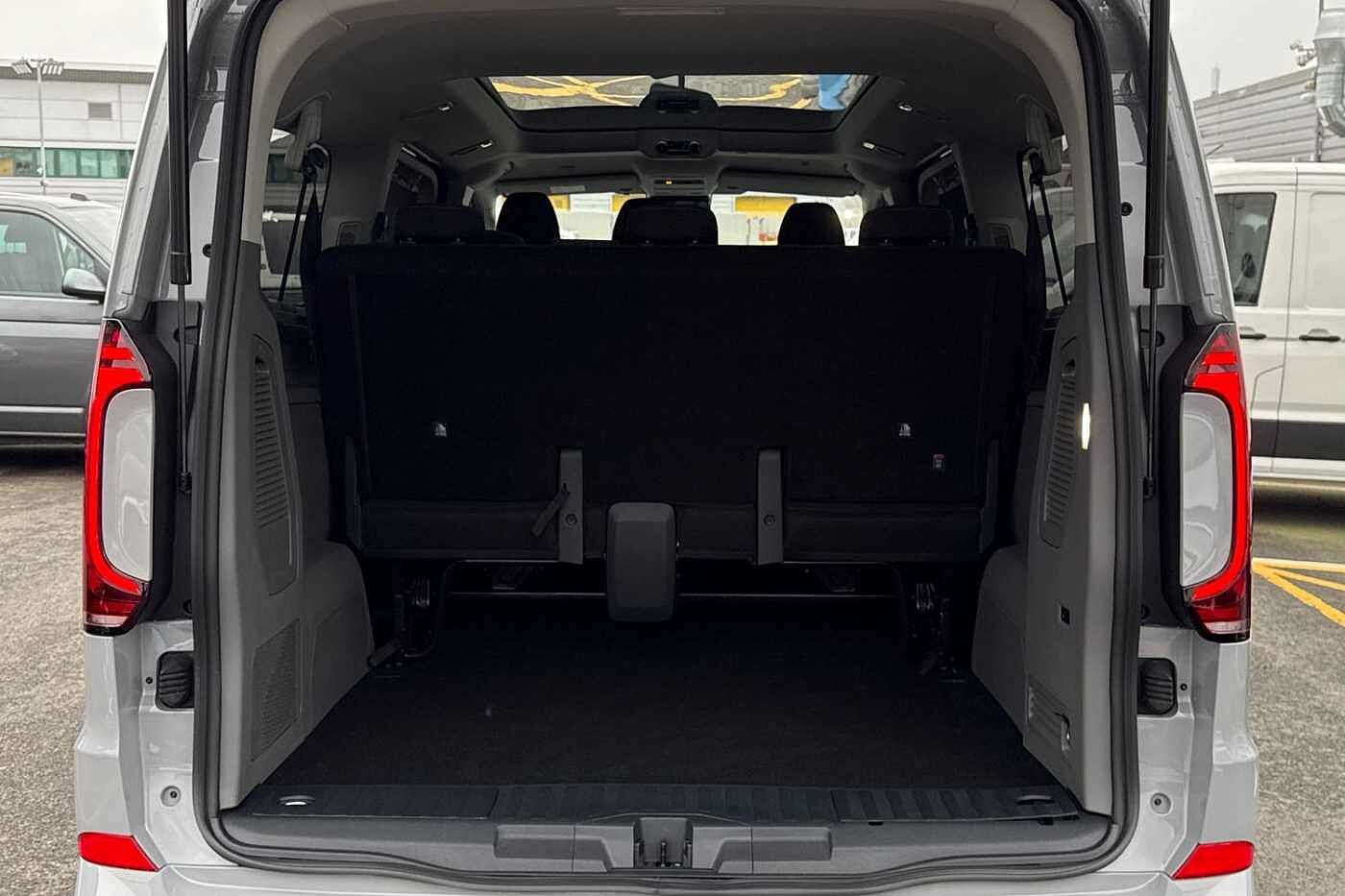 Volkswagen Transporter Shuttle