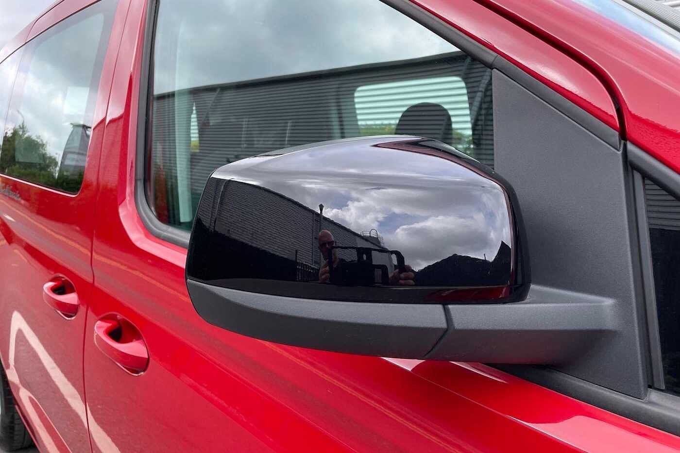 Volkswagen Caddy California