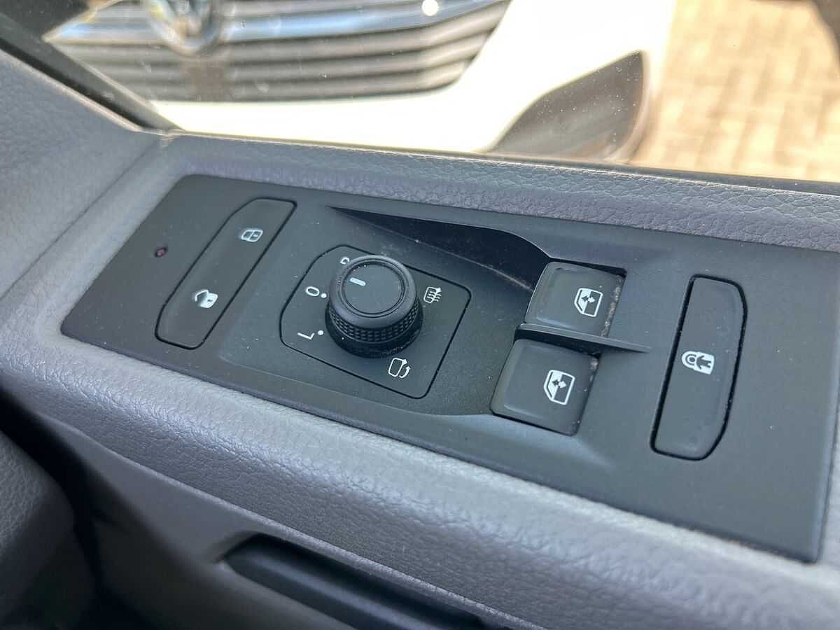 Volkswagen Transporter Kombi