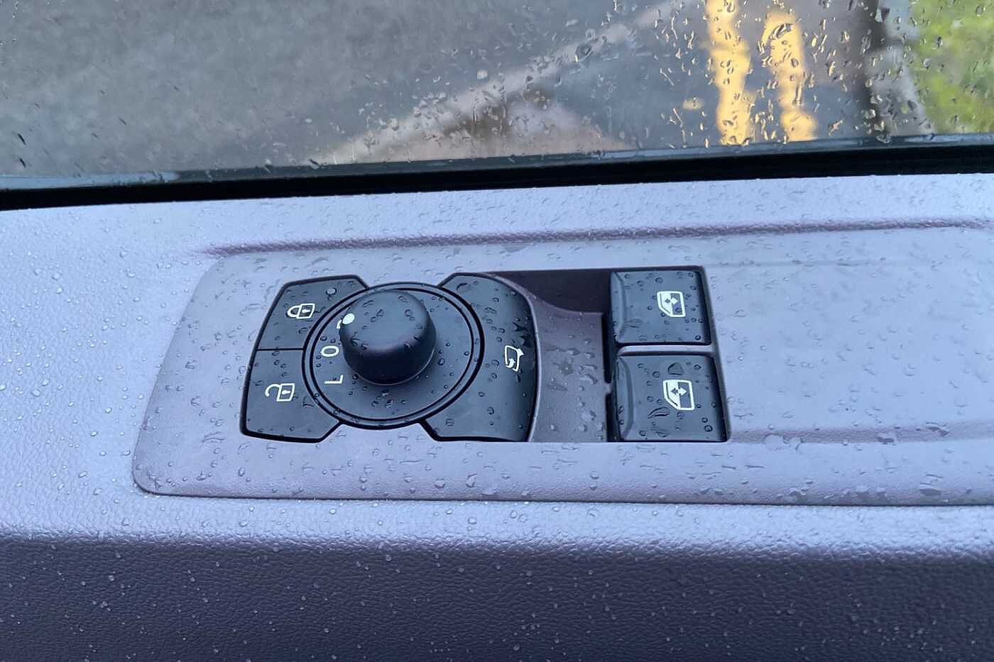 Volkswagen Transporter Kombi