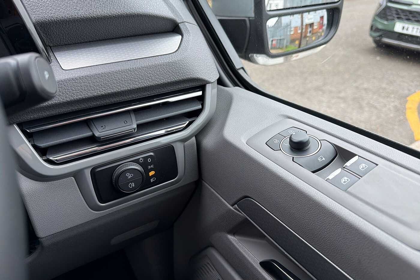 Volkswagen Transporter Shuttle