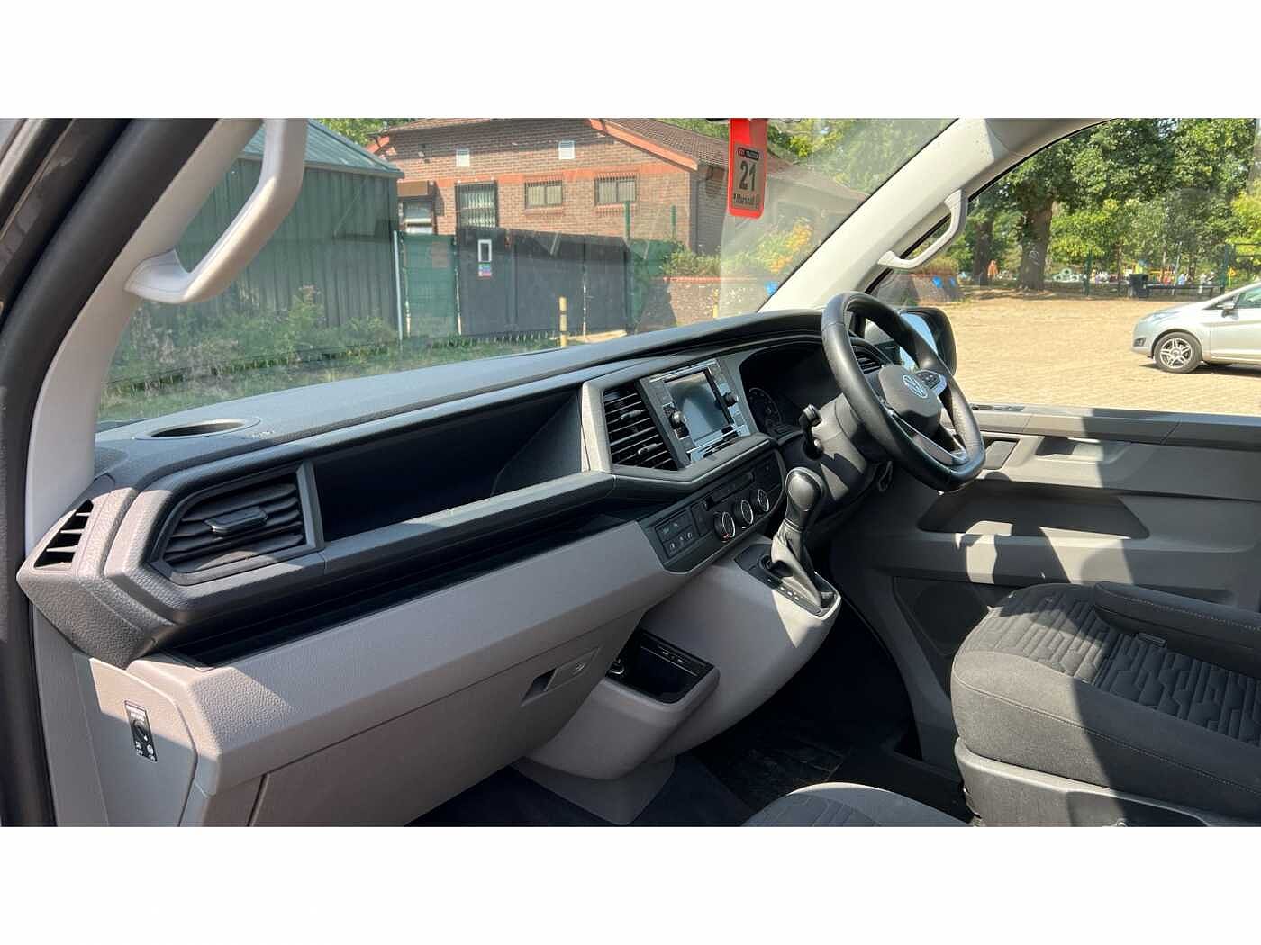 Volkswagen Transporter Shuttle
