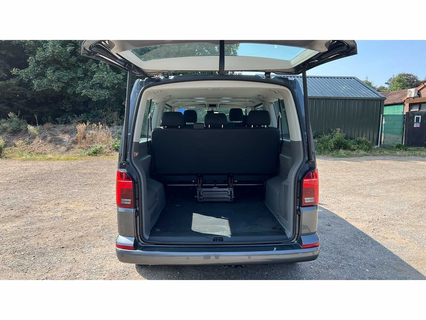 Volkswagen Transporter Shuttle