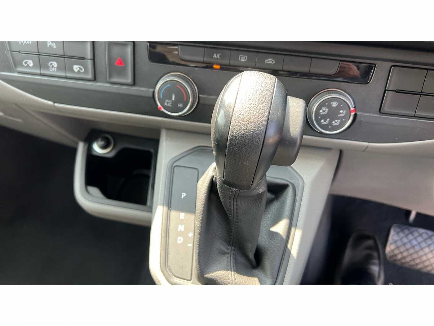 Volkswagen Transporter Shuttle