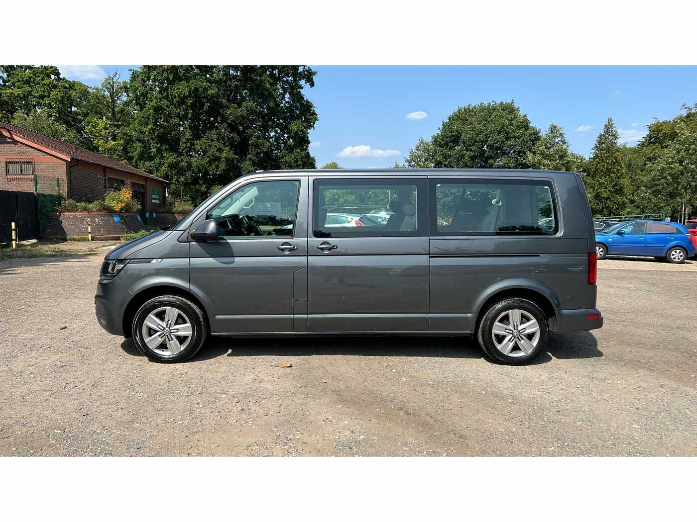 Volkswagen Transporter Shuttle