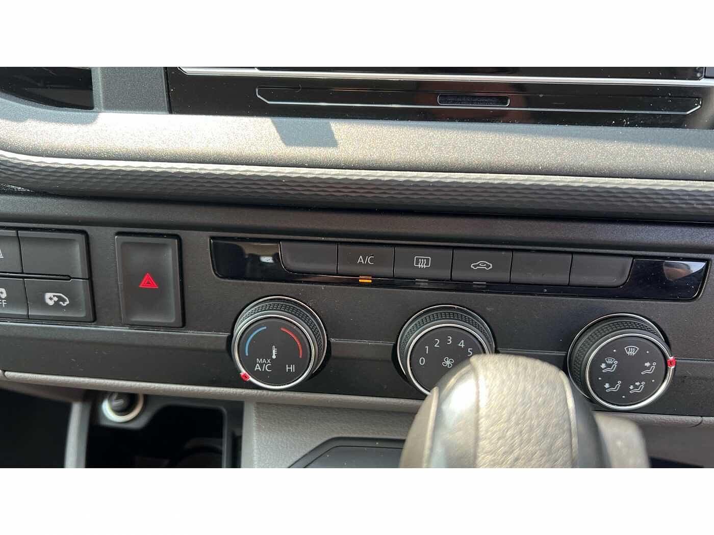 Volkswagen Transporter Shuttle