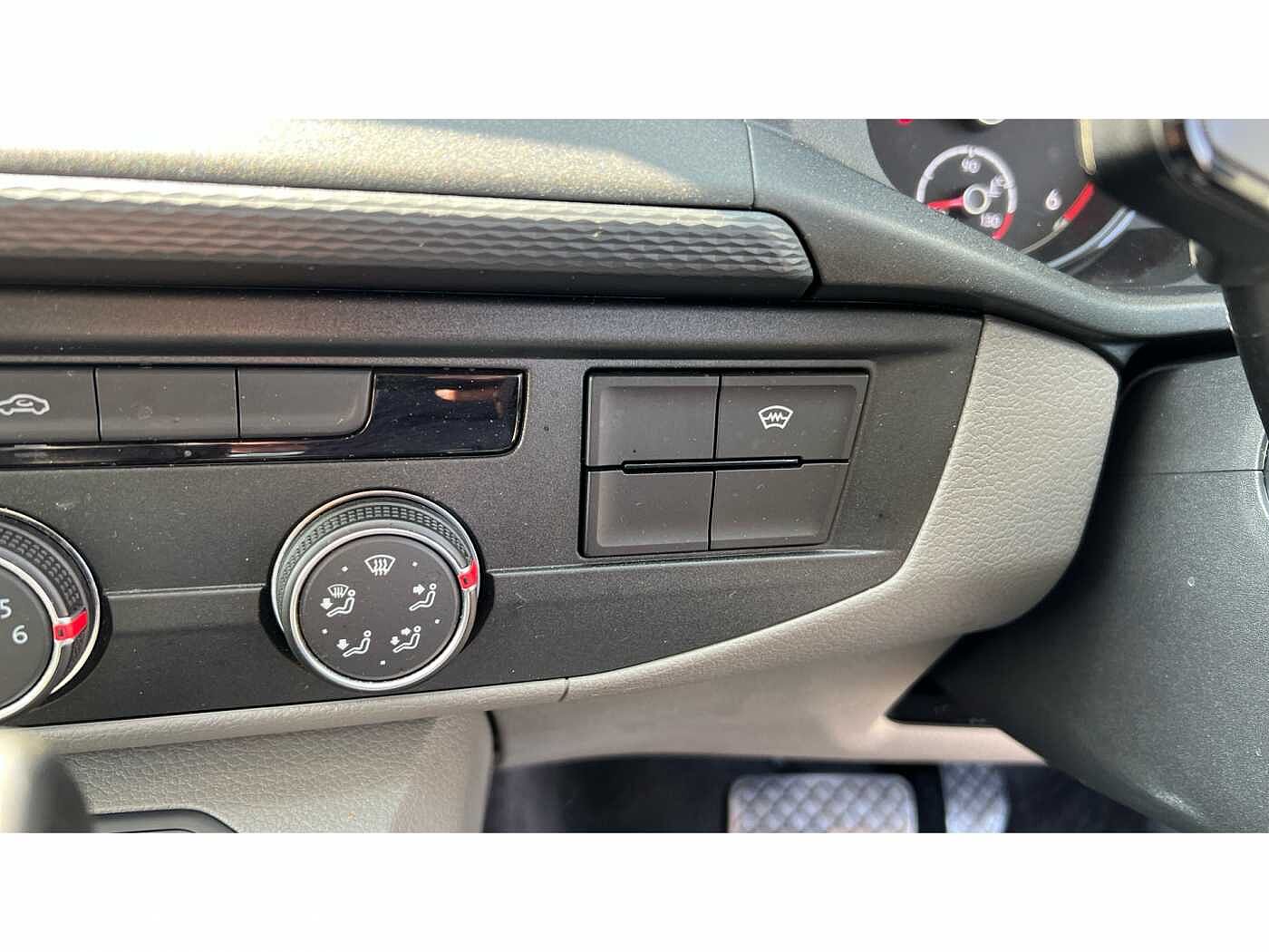 Volkswagen Transporter Shuttle