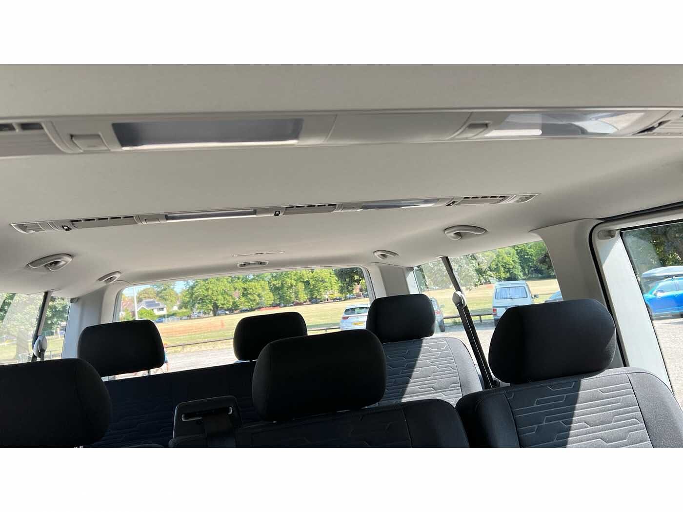 Volkswagen Transporter Shuttle