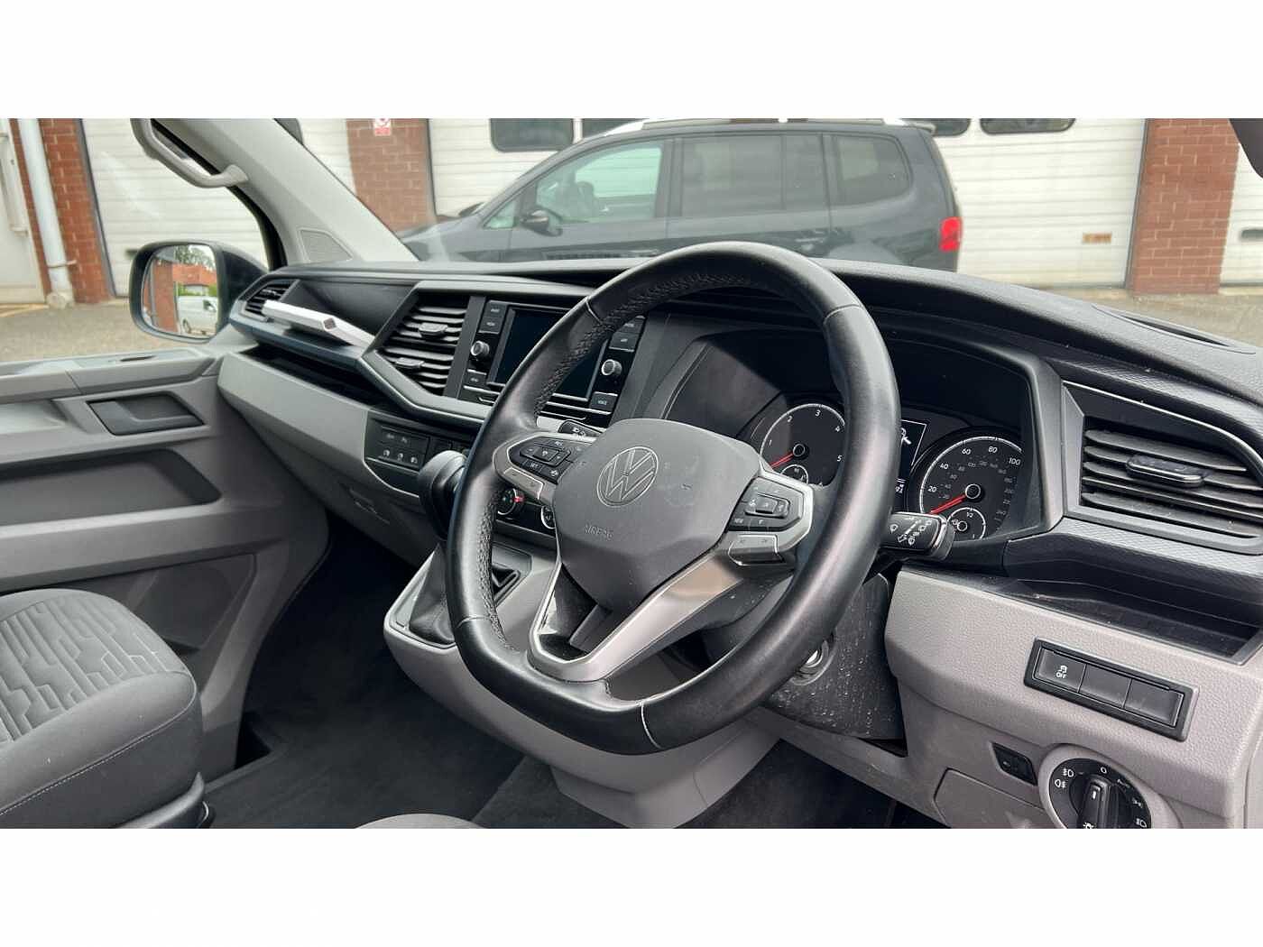 Volkswagen Transporter Shuttle