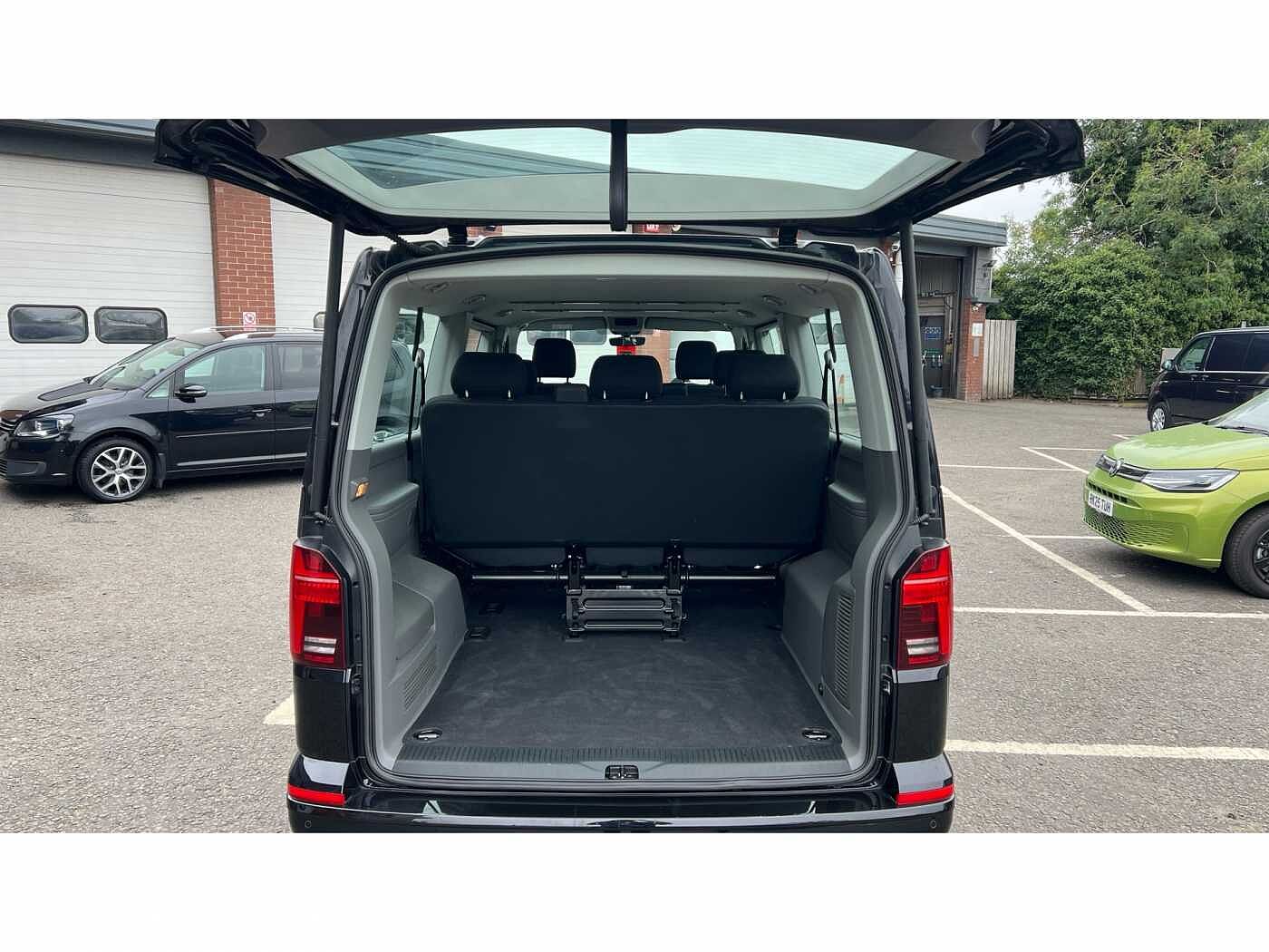 Volkswagen Transporter Shuttle