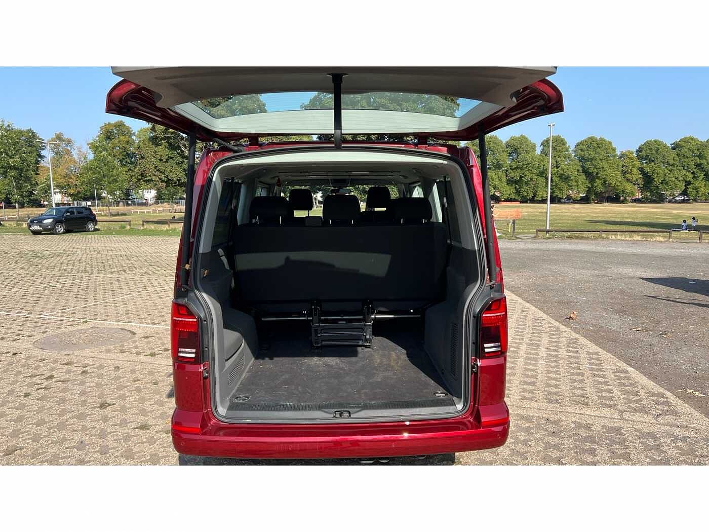 Volkswagen Transporter Shuttle