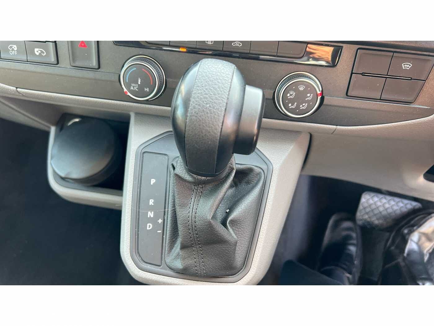 Volkswagen Transporter Shuttle