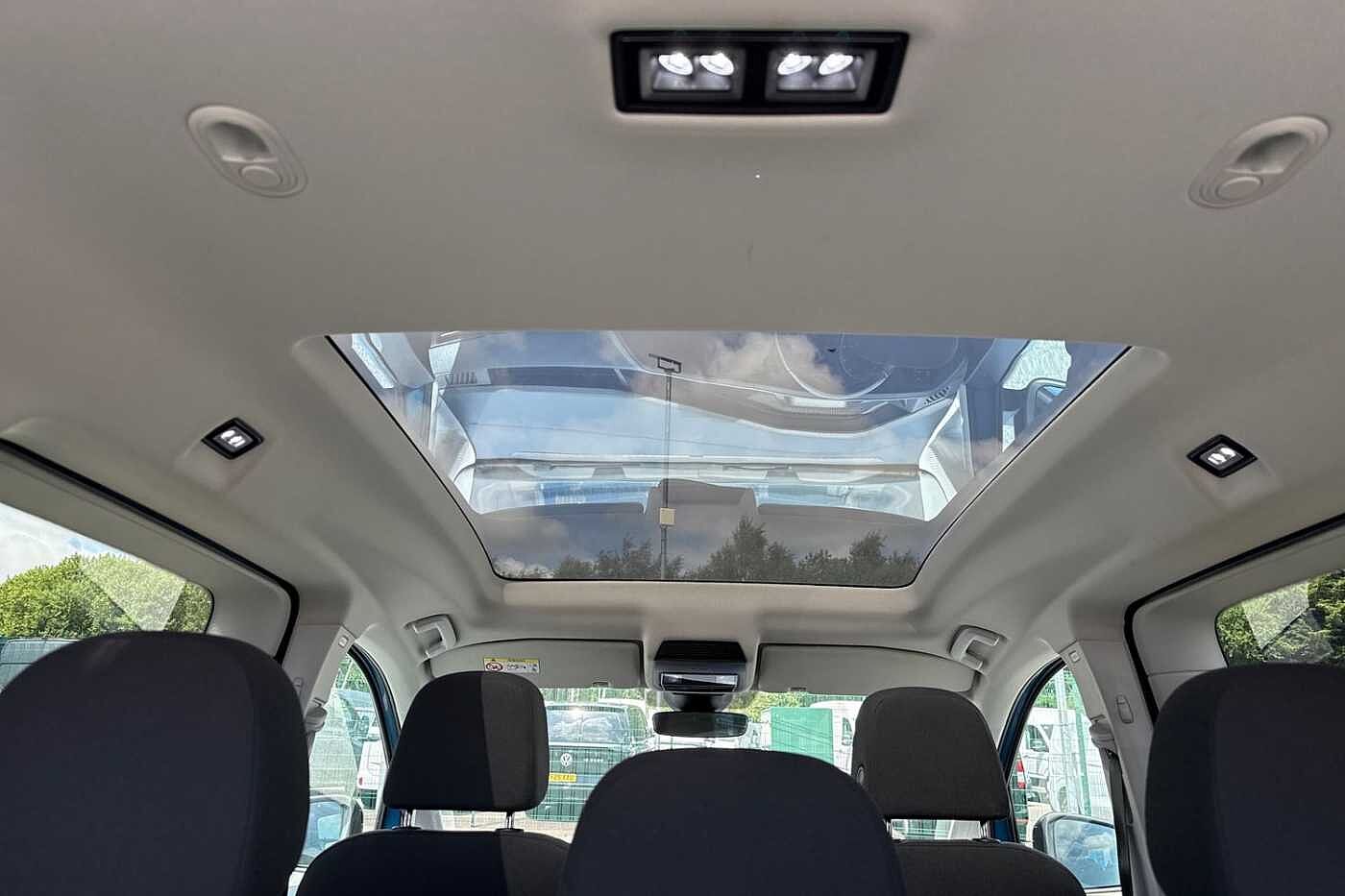 Volkswagen Caddy California