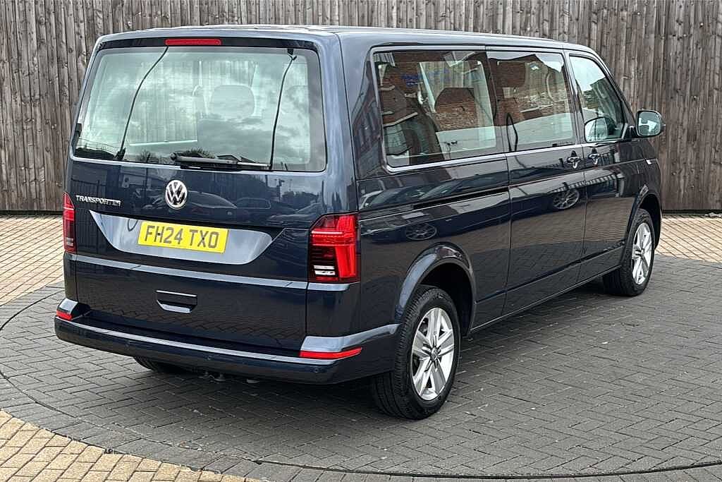 Volkswagen Transporter Shuttle