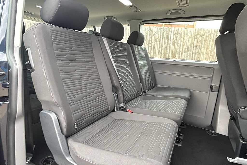 Volkswagen Transporter Shuttle