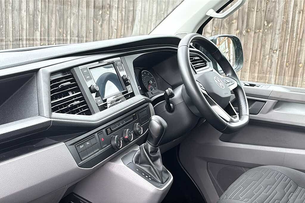 Volkswagen Transporter Shuttle