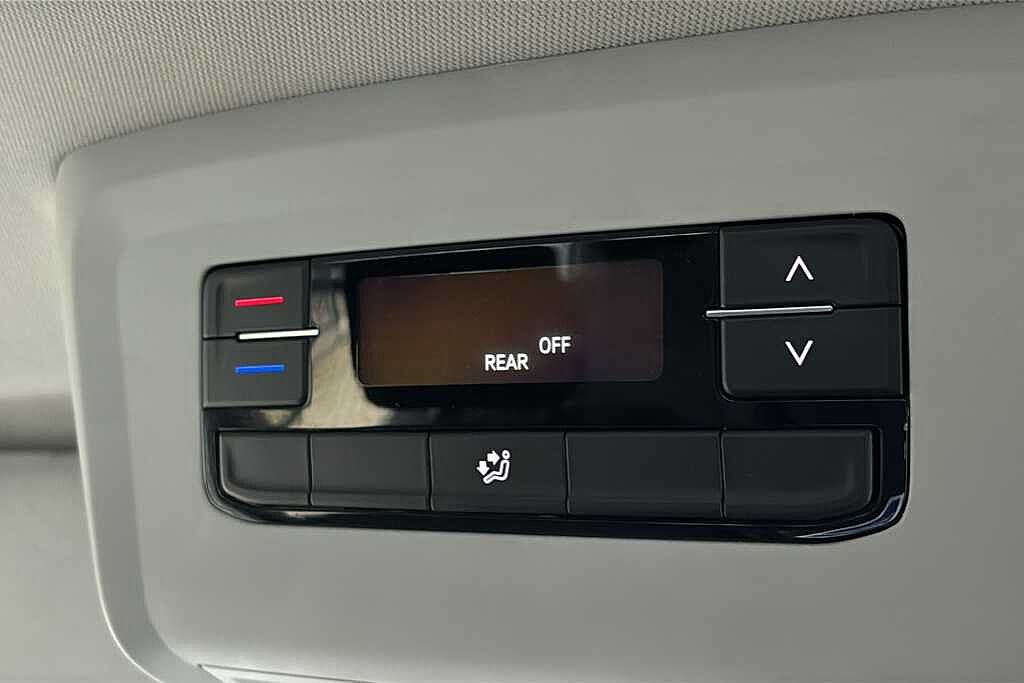 Volkswagen Transporter Shuttle