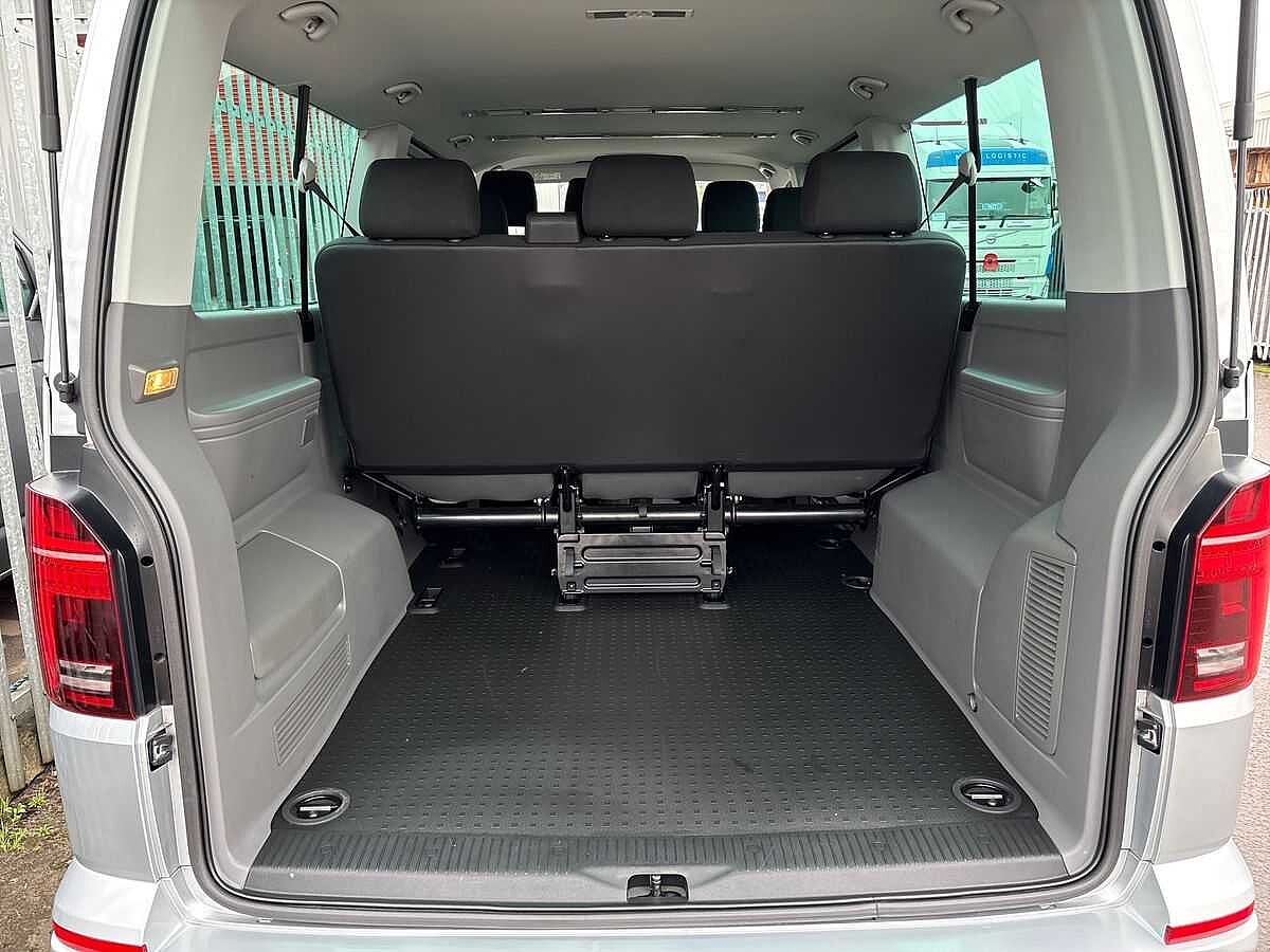 Volkswagen Transporter Shuttle