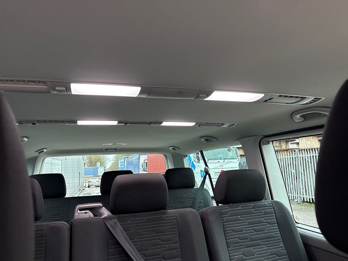 Volkswagen Transporter Shuttle