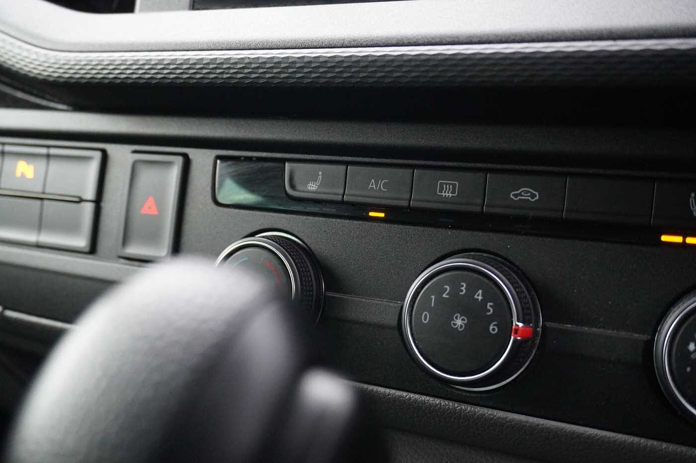 Volkswagen Transporter Kombi