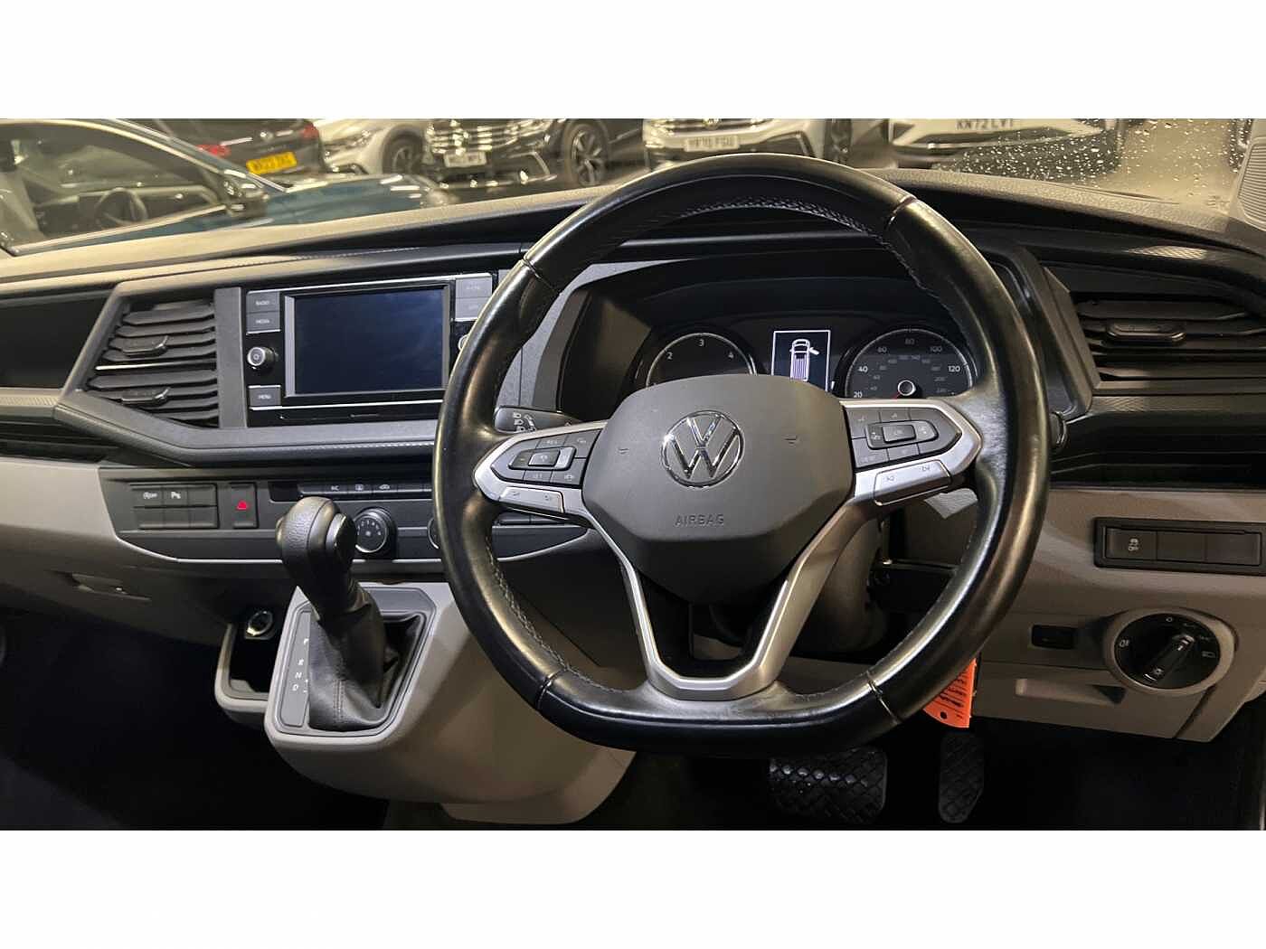 Volkswagen Transporter Shuttle