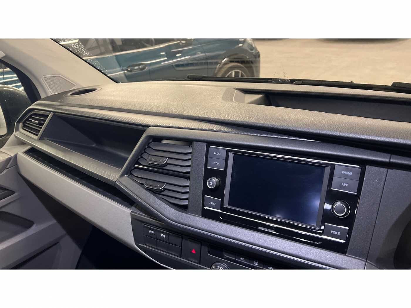 Volkswagen Transporter Shuttle