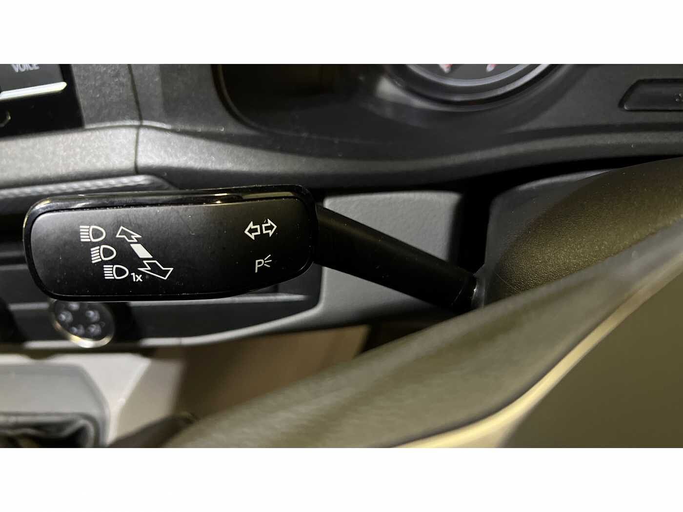 Volkswagen Transporter Shuttle