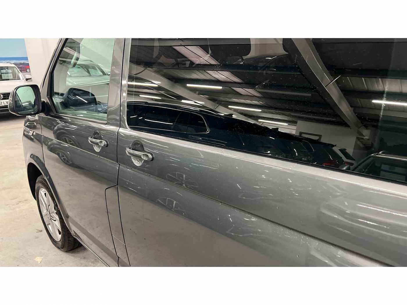 Volkswagen Transporter Shuttle