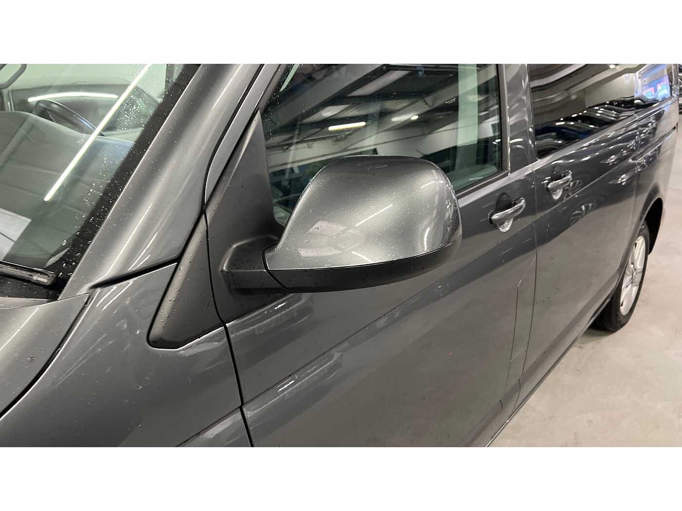 Volkswagen Transporter Shuttle