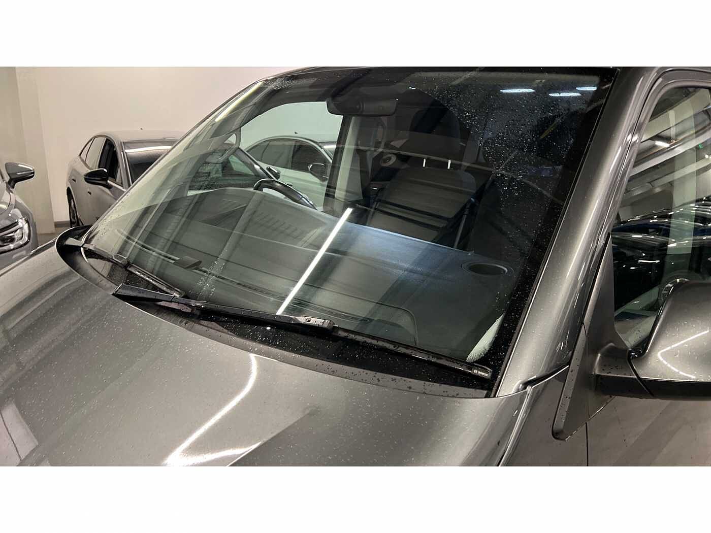 Volkswagen Transporter Shuttle