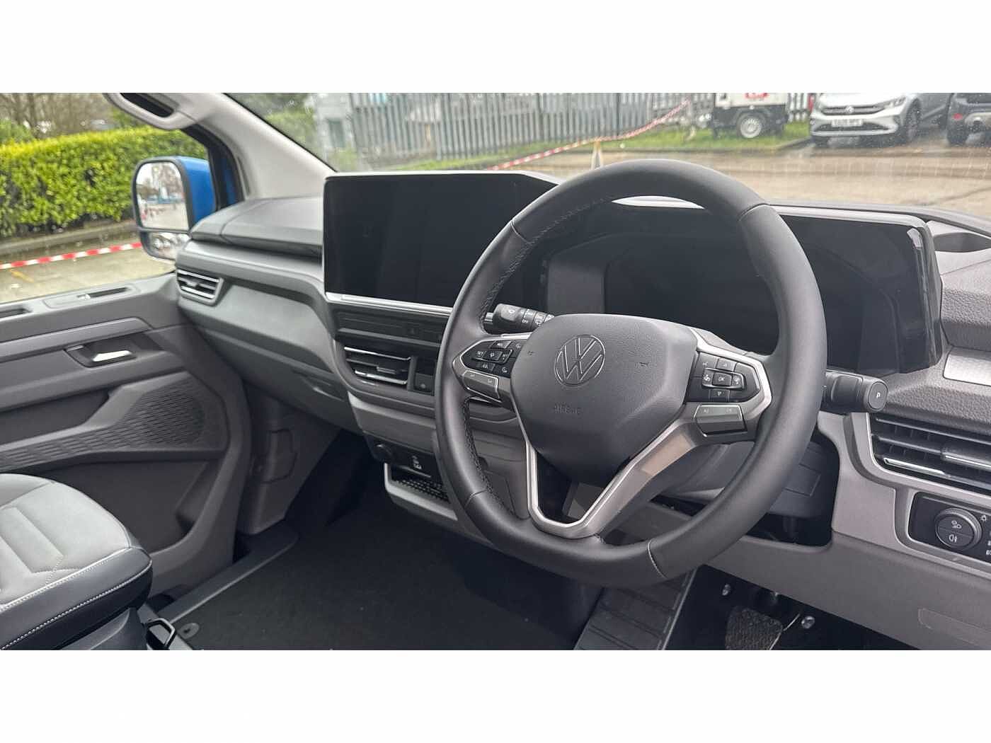 Volkswagen Transporter Shuttle