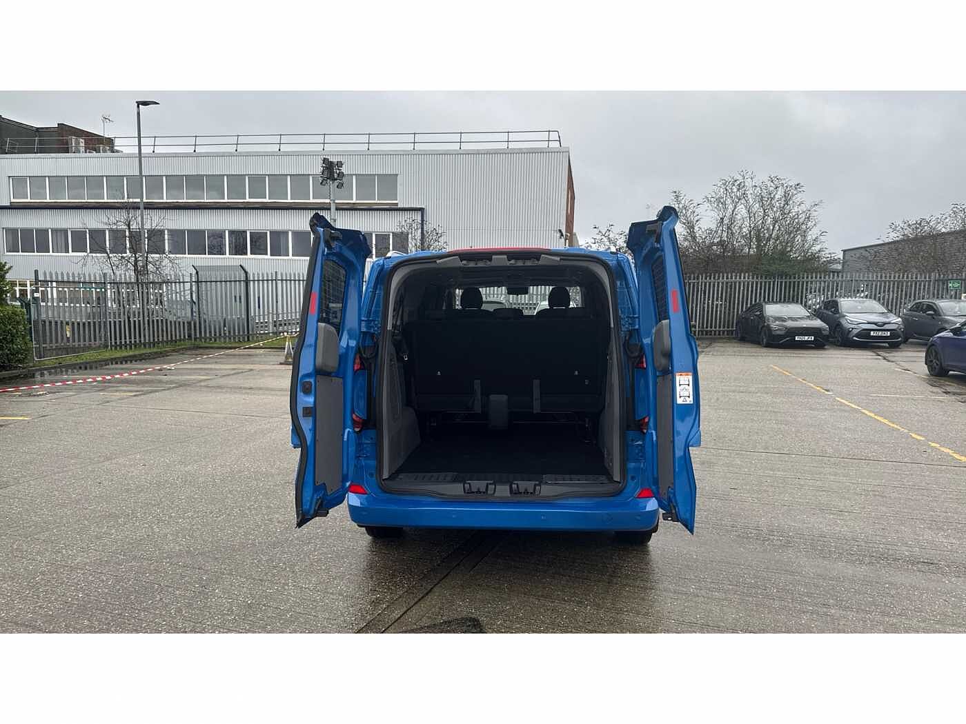 Volkswagen Transporter Shuttle