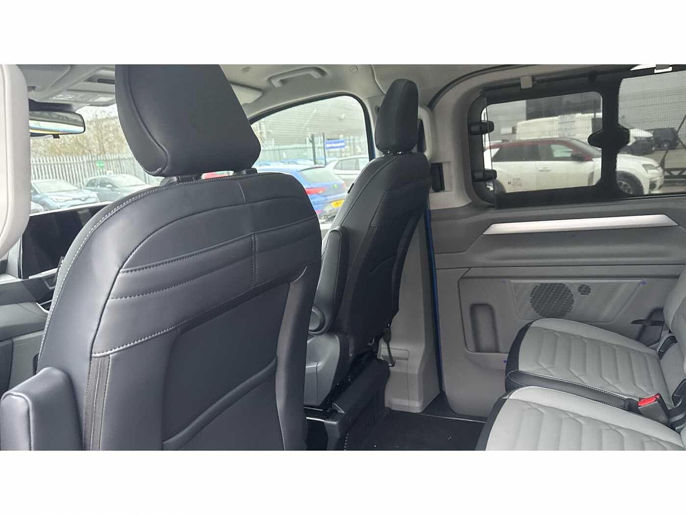 Volkswagen Transporter Shuttle