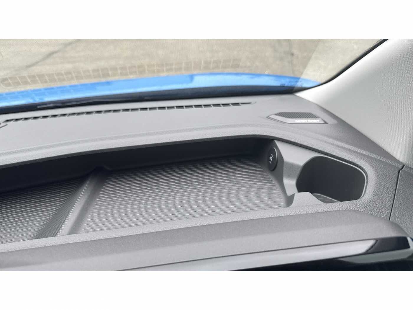 Volkswagen Transporter Shuttle