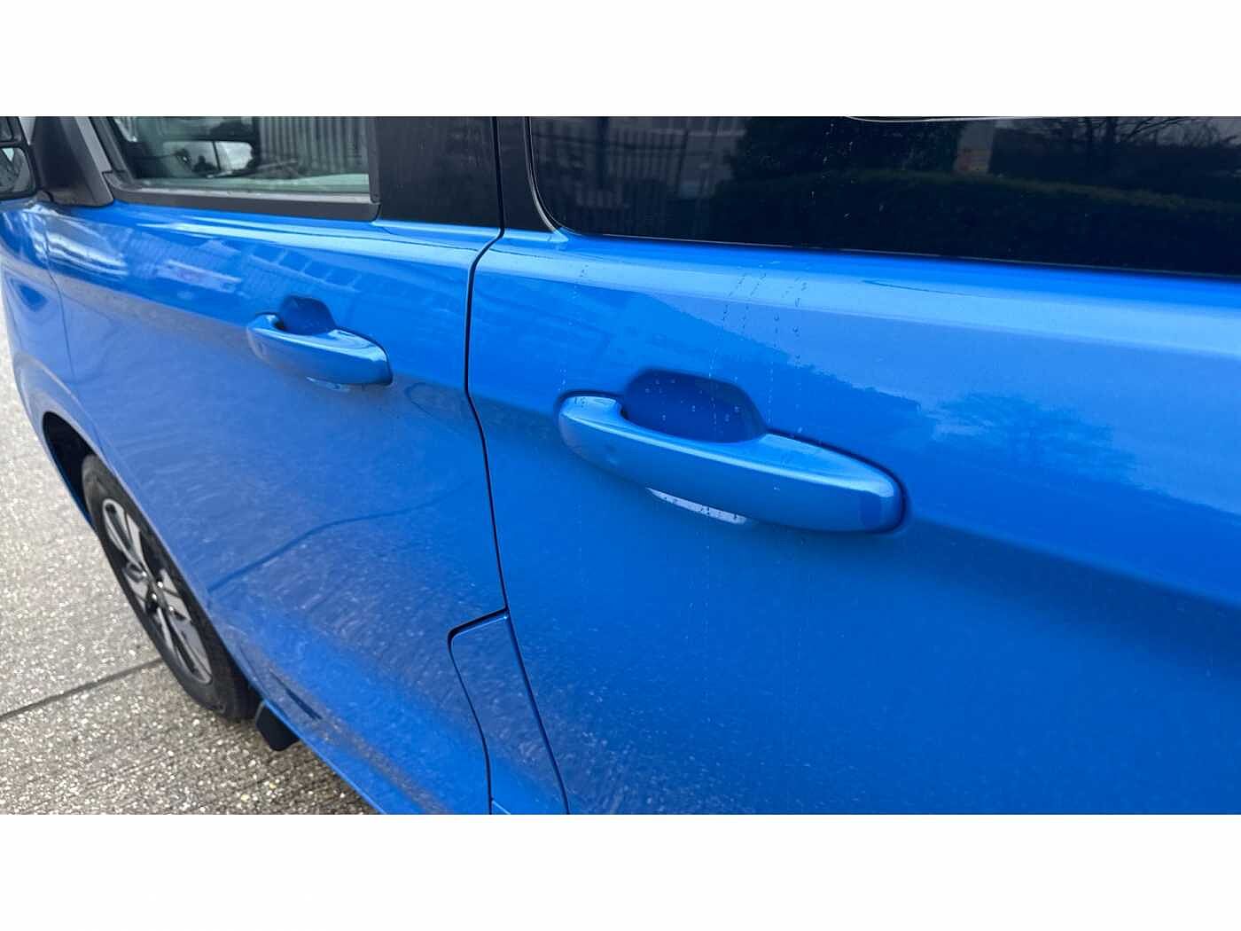 Volkswagen Transporter Shuttle