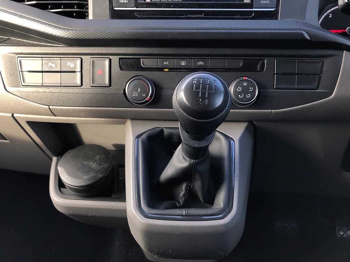 Volkswagen Transporter Shuttle