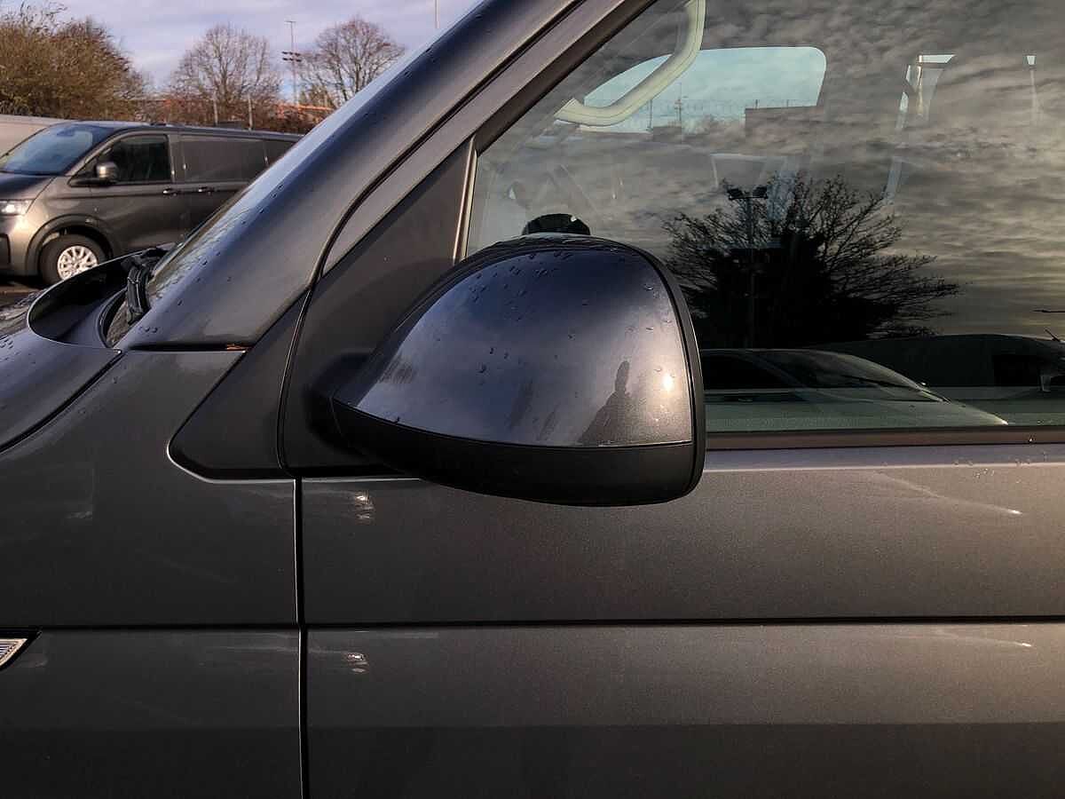 Volkswagen Transporter Shuttle