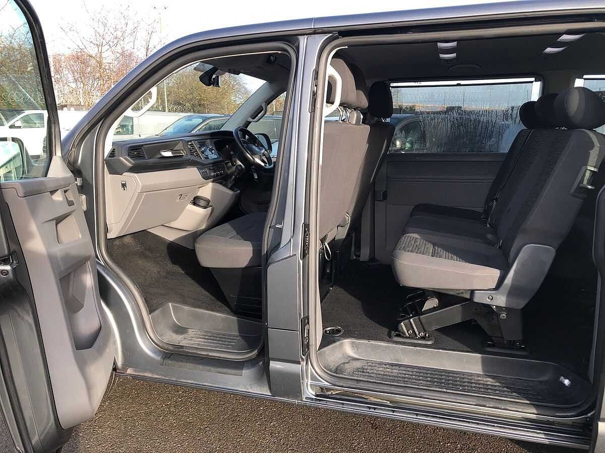 Volkswagen Transporter Shuttle